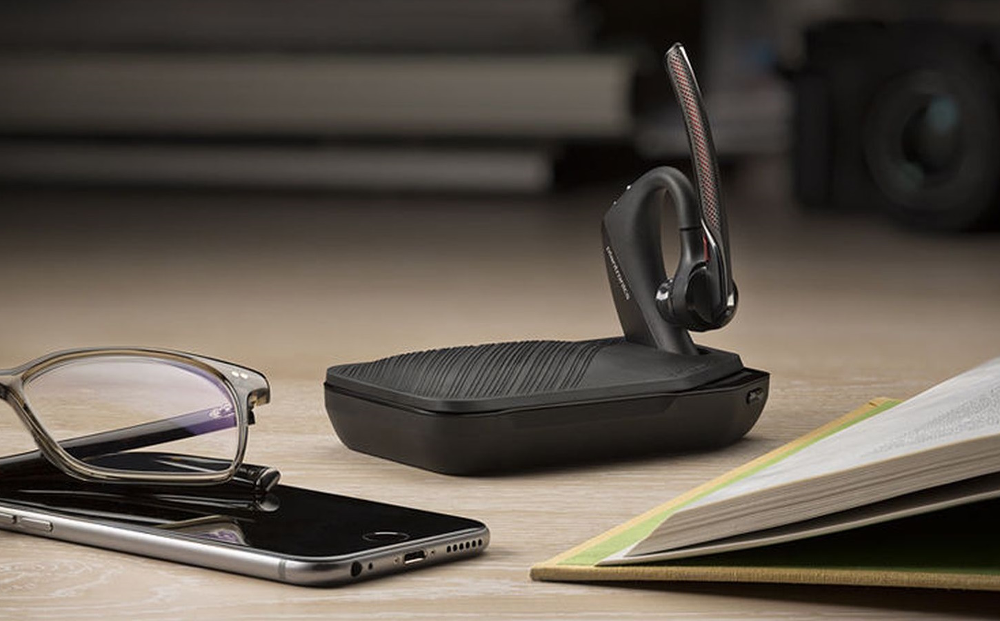 Plantronics Voyager 5200 Charge Case σε μαύρο χρώμα • Geekers
