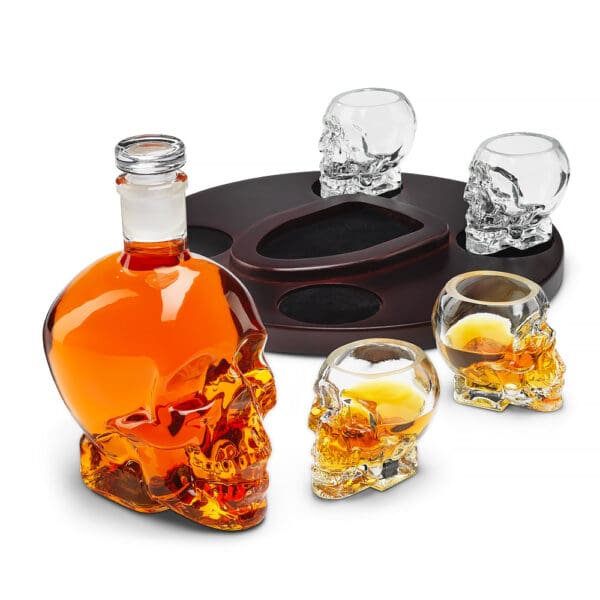 InGenius Skull Decanter Σετ Ποτού 5 Τεμαχίων και δίσκος σε σχήμα κρανίου