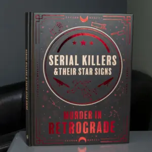 Boxer Gifts Βιβλίο Murder in Retrograde (YHU0964)
